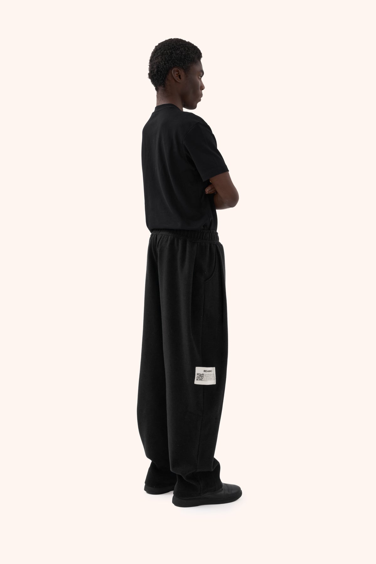 Sha Pleated Midnight Trousers – REAMO Vienna, image 2
