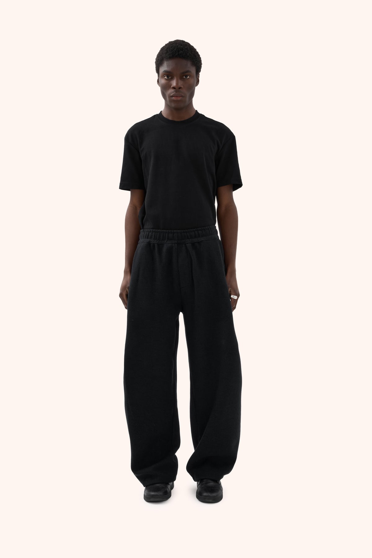 Sha Pleated Midnight Trousers – REAMO Vienna, image 1
