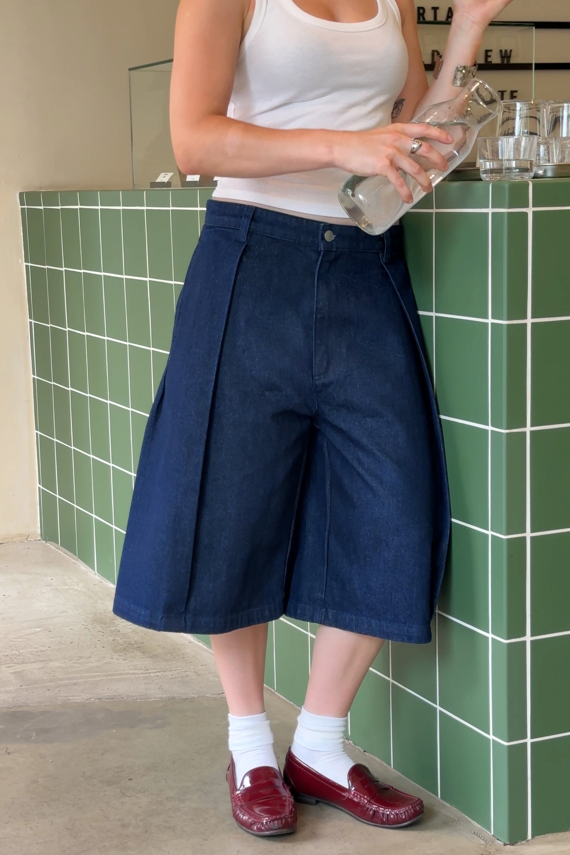 caption: Female 164cm & wears size S (30)