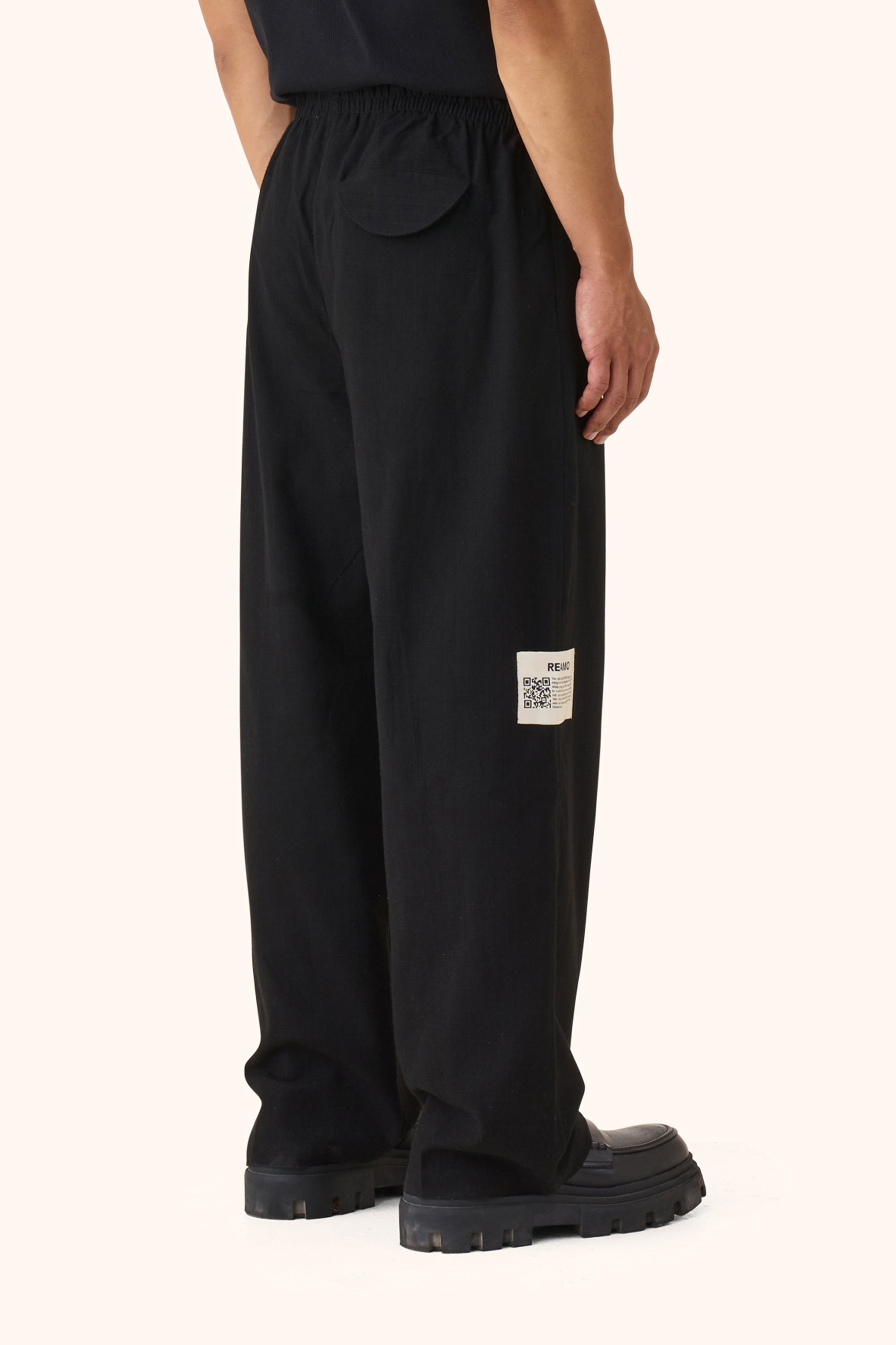 Sha Midnight Linen Trousers