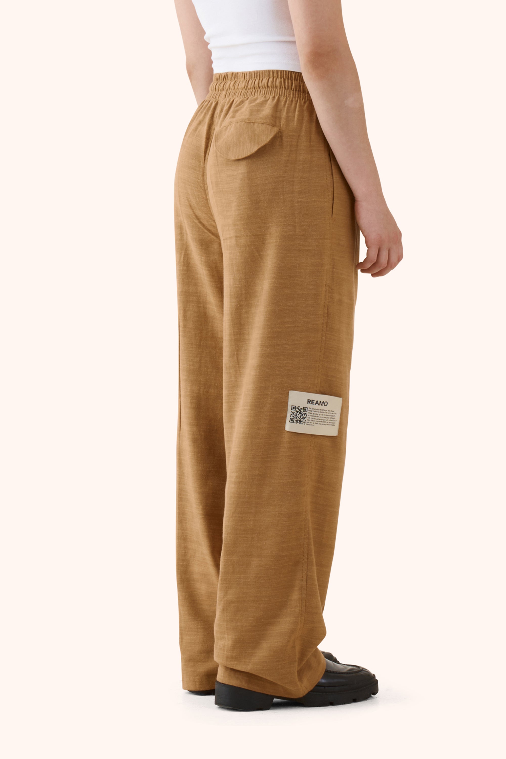 Sha Oak Linen Trousers