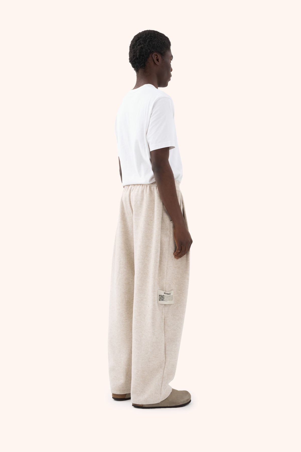 Sha Pleated Sandstone Trousers – REAMO Vienna, image 3